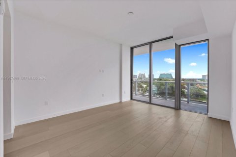 Condo in Bay Harbor Islands, Florida, 4 bedrooms № 2090879 - photo 8