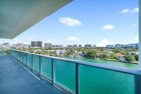 Condo in Bay Harbor Islands, Florida, 4 bedrooms № 2090879 - photo 2