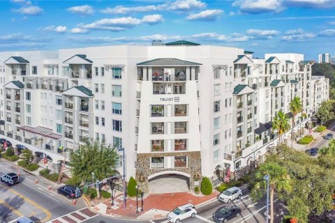 Copropriété à vendre à Orlando, Floride: 2 chambres, 107.86 m2 № 1540975 - photo 1
