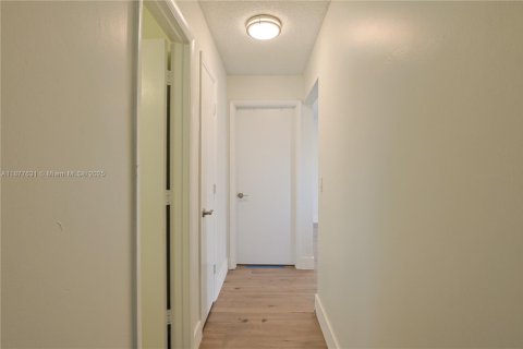 Villa ou maison à louer à Pembroke Pines, Floride: 4 chambres, 158.77 m2 № 1933183 - photo 19