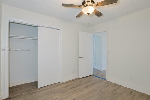 Villa ou maison à louer à Pembroke Pines, Floride: 4 chambres, 158.77 m2 № 1933183 - photo 22