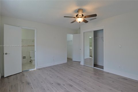 Villa ou maison à louer à Pembroke Pines, Floride: 4 chambres, 158.77 m2 № 1933183 - photo 14