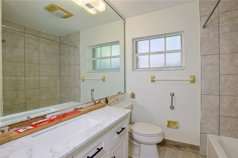 Villa ou maison à louer à Pembroke Pines, Floride: 4 chambres, 158.77 m2 № 1933183 - photo 16