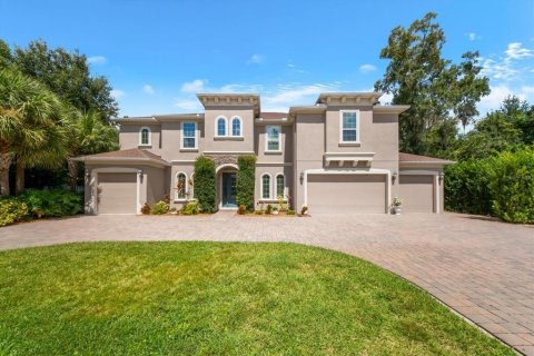 Casa en Lutz, Florida 6 dormitorios, 480.4 m2 № 2386548