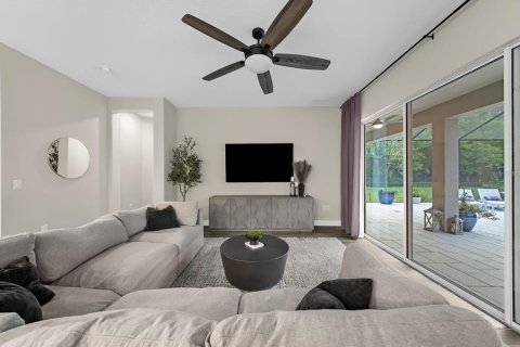 Casa en venta en Lutz, Florida, 6 dormitorios, 480.4 m2 № 2386548 - foto 19