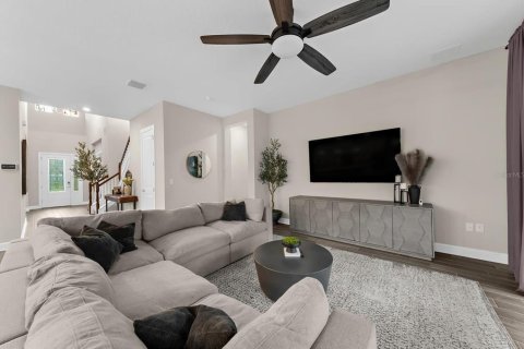 Casa en venta en Lutz, Florida, 6 dormitorios, 480.4 m2 № 2386548 - foto 18