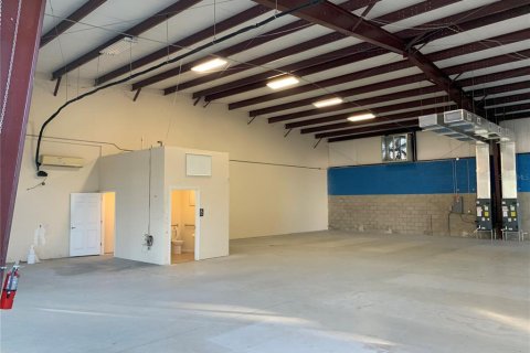 Immobilier commercial à louer à Ocala, Floride: 794.13 m2 № 2412595 - photo 7