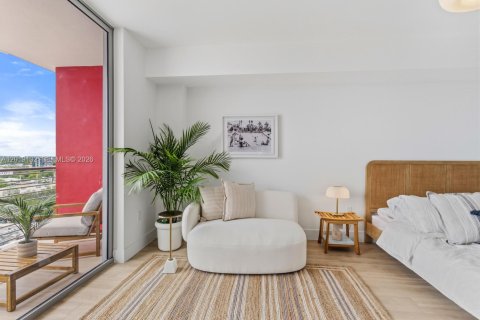 Condominio en alquiler en Miami, Florida № 2077646 - foto 2