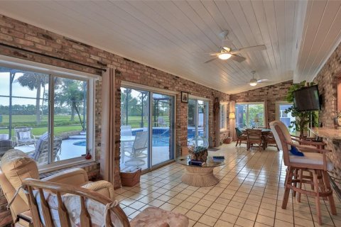 House in New Smyrna Beach, Florida 4 bedrooms, 327.57 sq.m. № 1543885 - photo 4