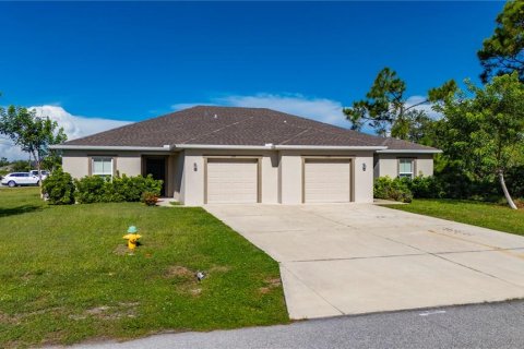Immobilier commercial à Punta Gorda, Floride 6 chambres, 234.86 m2 № 2339254