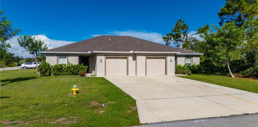 Immobilier commercial à Punta Gorda, Floride 6 chambres, 234.86 m2 № 2339254