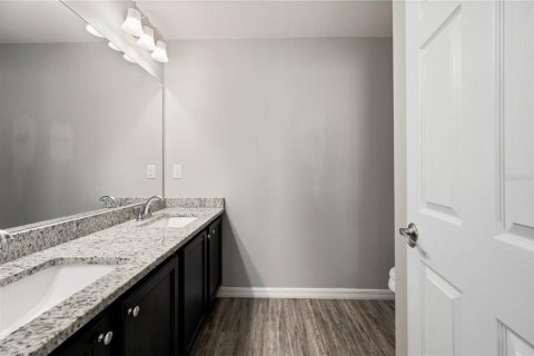 Immobilier commercial à vendre à Punta Gorda, Floride: 6 chambres, 234.86 m2 № 2339254 - photo 17
