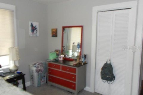 Commercial property in Saint Petersburg, Florida 4 bedrooms, 140.47 sq.m. № 1720410 - photo 21
