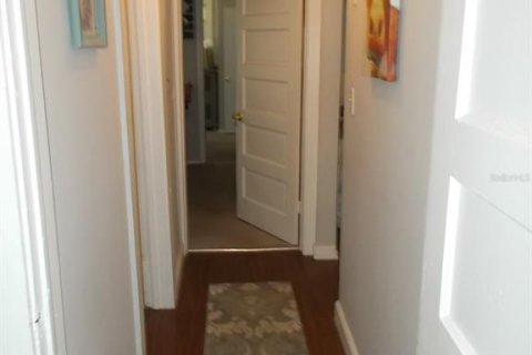Commercial property in Saint Petersburg, Florida 4 bedrooms, 140.47 sq.m. № 1720410 - photo 22
