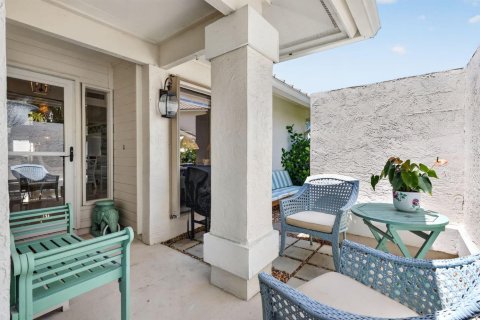 Condo in Stuart, Florida, 2 bedrooms  № 2186326 - photo 13