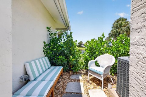 Condo in Stuart, Florida, 2 bedrooms  № 2186326 - photo 14