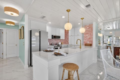 Condo in Stuart, Florida, 2 bedrooms  № 2186326