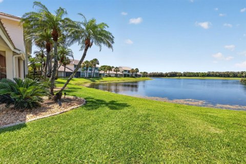 Condo in Stuart, Florida, 2 bedrooms  № 2186326 - photo 3