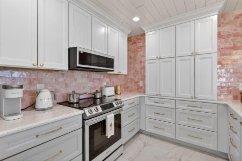 Condo in Stuart, Florida, 2 bedrooms  № 2186326 - photo 29