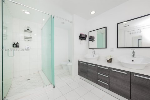 Купить кондоминиум в Авентура, Флорида 2 спальни, 166.48м2, № 2057098 - фото 24