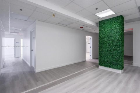 Immobilier commercial à vendre à North Miami, Floride № 2013526 - photo 10