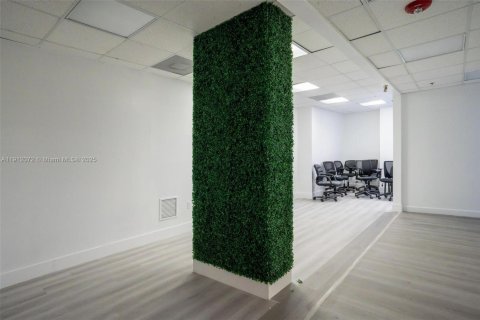 Immobilier commercial à vendre à North Miami, Floride № 2013526 - photo 9