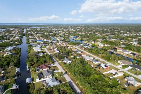 Land in Port Charlotte, Florida № 2159901 - photo 7