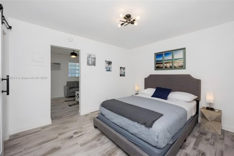 Villa ou maison à louer à Hollywood, Floride: 1 chambre, 304.44 m2 № 1850865 - photo 10