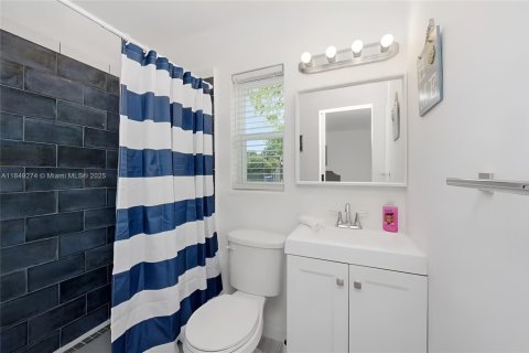 Villa ou maison à louer à Hollywood, Floride: 1 chambre, 304.44 m2 № 1850865 - photo 18