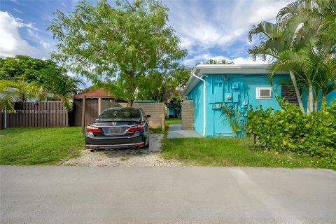 Villa ou maison à louer à Hollywood, Floride: 1 chambre, 304.44 m2 № 1850865 - photo 4