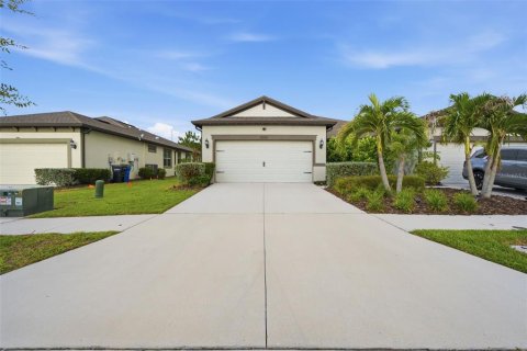 House in Apollo Beach, Florida 2 bedrooms, 147.16 sq.m. № 2237791 - photo 2