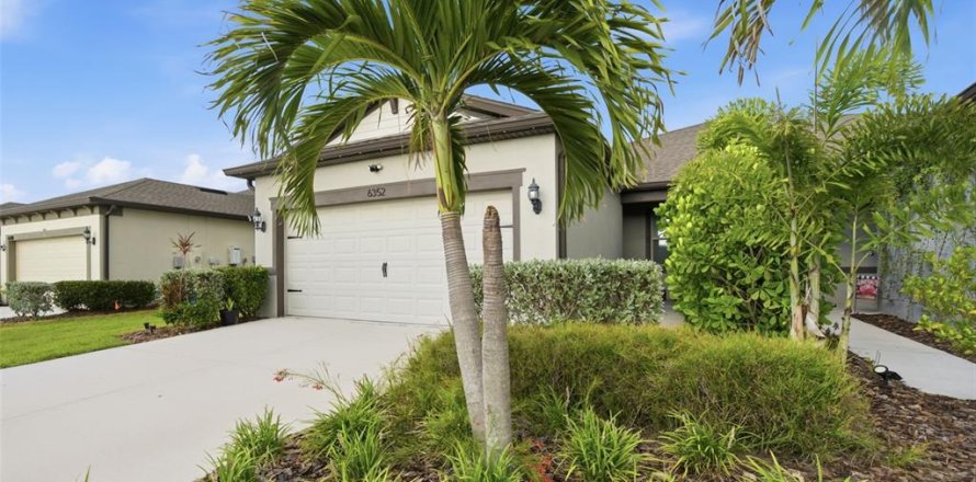 House in Apollo Beach, Florida 2 bedrooms, 147.16 sq.m. № 2237791