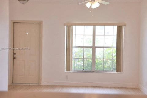 Touwnhouse à vendre à Weston, Floride: 2 chambres, 103.12 m2 № 1697827 - photo 4