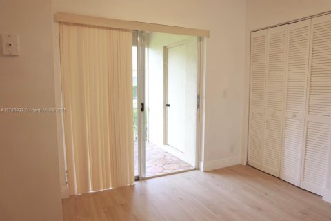 Touwnhouse à vendre à Weston, Floride: 2 chambres, 103.12 m2 № 1697827 - photo 13