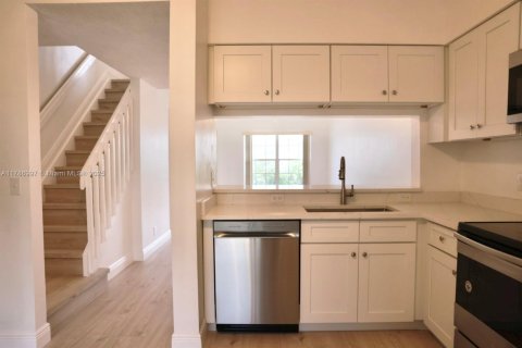 Touwnhouse à vendre à Weston, Floride: 2 chambres, 103.12 m2 № 1697827 - photo 7