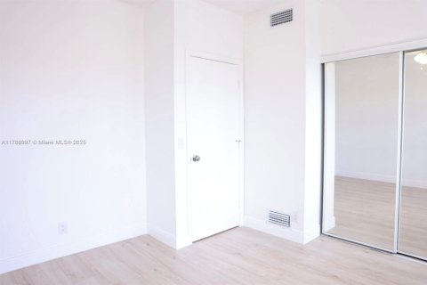 Touwnhouse à vendre à Weston, Floride: 2 chambres, 103.12 m2 № 1697827 - photo 24