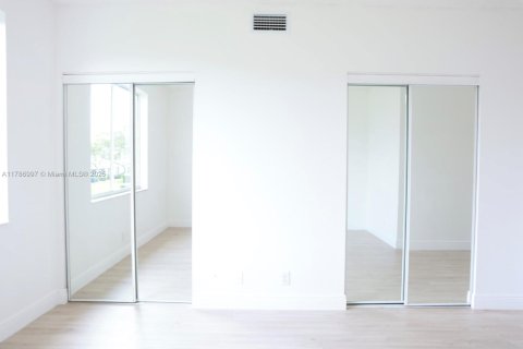 Touwnhouse à vendre à Weston, Floride: 2 chambres, 103.12 m2 № 1697827 - photo 18