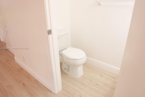Touwnhouse à vendre à Weston, Floride: 2 chambres, 103.12 m2 № 1697827 - photo 12