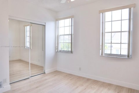 Touwnhouse à vendre à Weston, Floride: 2 chambres, 103.12 m2 № 1697827 - photo 22