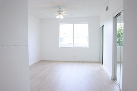 Touwnhouse à vendre à Weston, Floride: 2 chambres, 103.12 m2 № 1697827 - photo 17