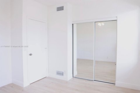 Touwnhouse à vendre à Weston, Floride: 2 chambres, 103.12 m2 № 1697827 - photo 23