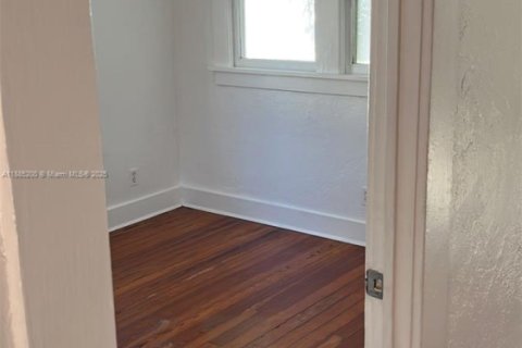 Снять в аренду кондоминиум в Уэст-Палм-Бич, Флорида 1 спальня, 384.71м2, № 1931484 - фото 18