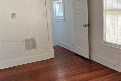 Снять в аренду кондоминиум в Уэст-Палм-Бич, Флорида 1 спальня, 384.71м2, № 1931484 - фото 17