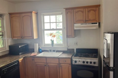 Снять в аренду кондоминиум в Уэст-Палм-Бич, Флорида 1 спальня, 384.71м2, № 1931484 - фото 5