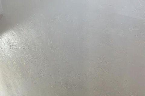 Снять в аренду кондоминиум в Уэст-Палм-Бич, Флорида 1 спальня, 384.71м2, № 1931484 - фото 27