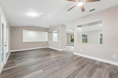 Casa en venta en Palm Coast, Florida, 4 dormitorios, 169.08 m2 № 2199779 - foto 12
