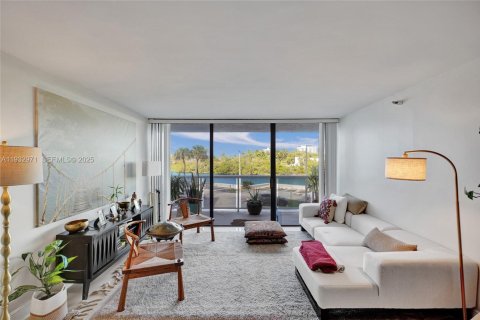 Снять в аренду кондоминиум в Авентура, Флорида 2 спальни, 106.47м2, № 1991795 - фото 8