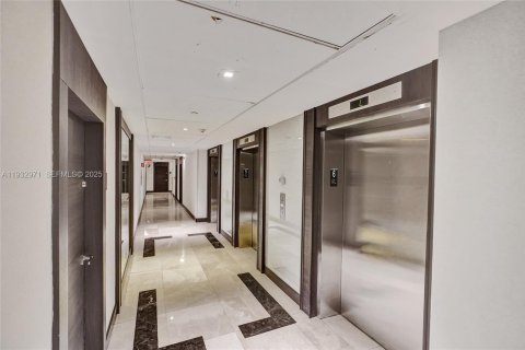 Снять в аренду кондоминиум в Авентура, Флорида 2 спальни, 106.47м2, № 1991795 - фото 26