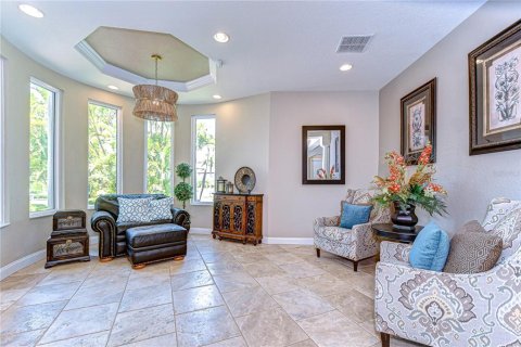 House in Apollo Beach, Florida 4 bedrooms, 549.24 sq.m. № 1650889 - photo 11