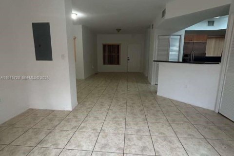 Touwnhouse à louer à Florida City, Floride: 3 chambres, 148.64 m2 № 2001869 - photo 6